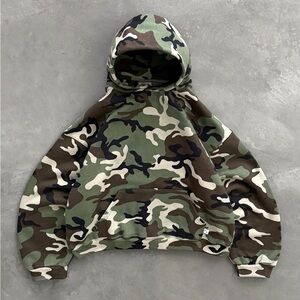 AKIMBO HOODIE - WOODLAND CAMO